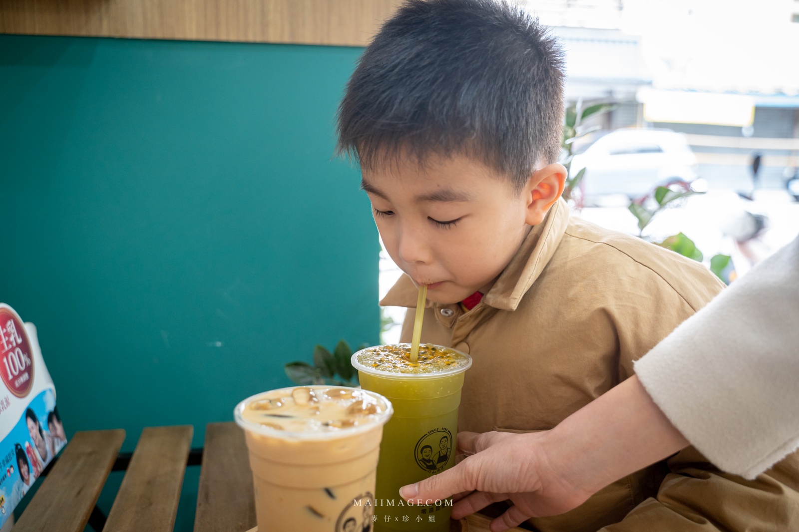 台中飲品推薦｜興達竹山蔗職人～天然就是好喝，來自竹山自家生產的純手工甘蔗糖，必點透心涼甘蔗青茶。