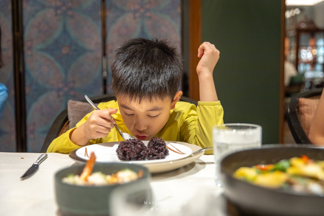 【泰國曼谷美食推薦】Benjarong Bangkok – Baan Dusit Thani～泰國曼谷SiLom區歷史悠久豪宅莊園中的曼谷貴族泰式料理。