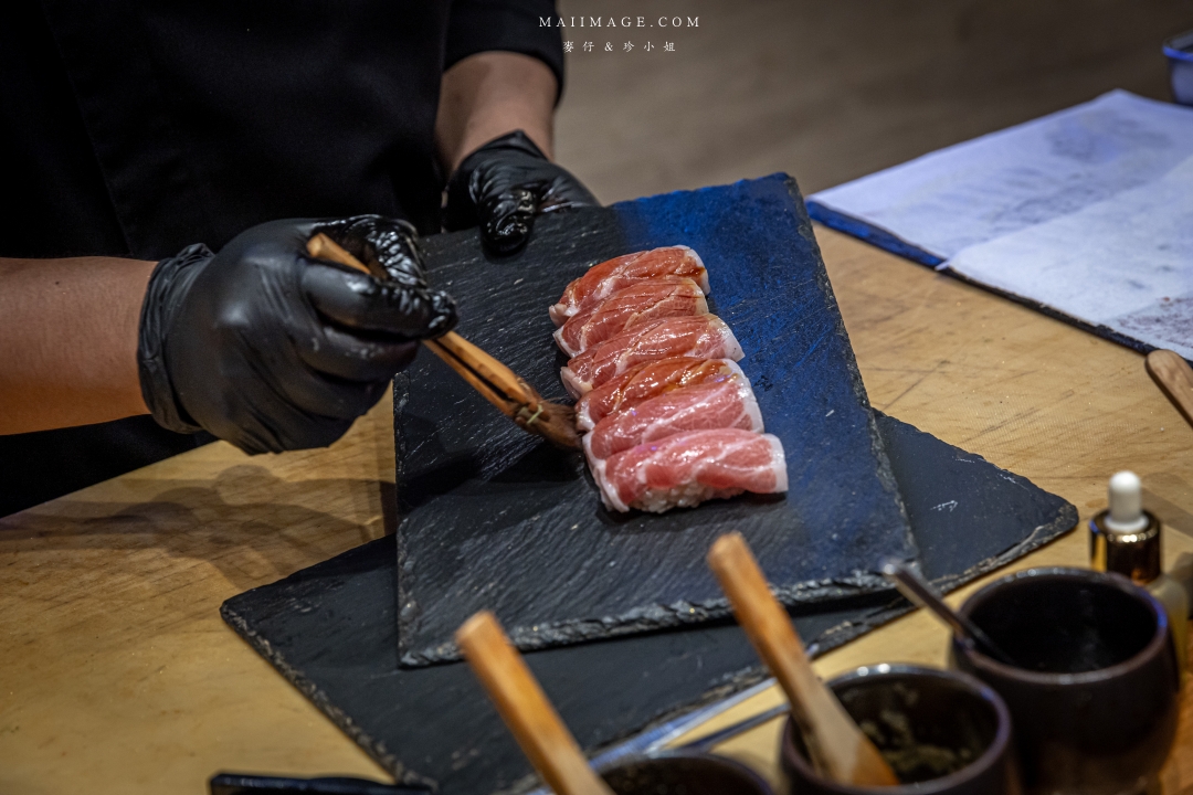 【泰國美食推薦】KINJI Omakase Pattaya泰國帕達雅最浮誇的預約制無菜單日本料理，視覺與味覺雙重享受。