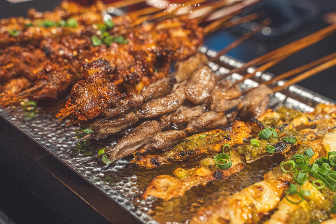 台北美食｜川火成都燒烤～香麻夠味的成都串燒在台北東區就吃得到，捷運忠孝敦化站美食