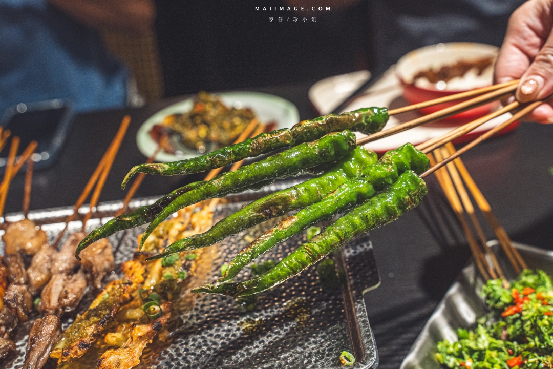 台北美食｜川火成都燒烤～香麻夠味的成都串燒在台北東區就吃得到，捷運忠孝敦化站美食