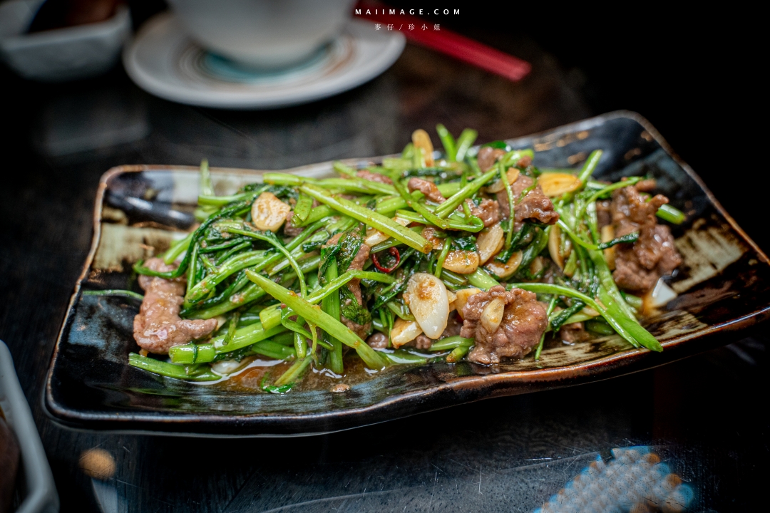 【台北美食】粥起 粥底火鍋．熱炒～今年冬天不能不知道的粥底火鍋。當月壽星來用餐就送18顆大文蛤，捷運大安站美食