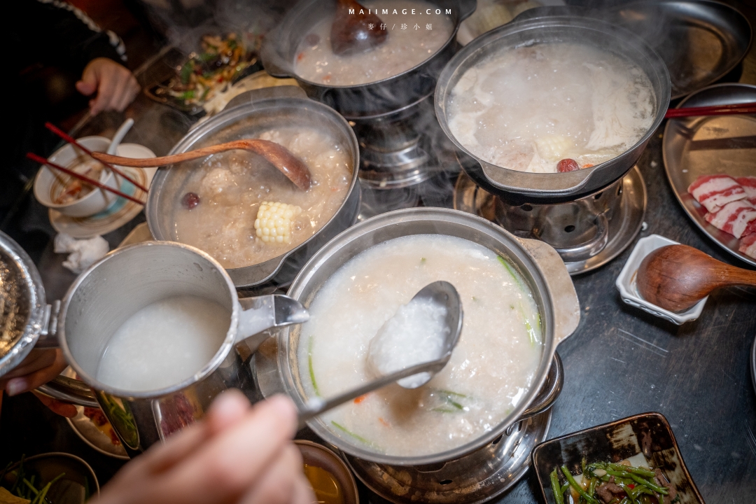 【台北美食】粥起 粥底火鍋．熱炒～今年冬天不能不知道的粥底火鍋。當月壽星來用餐就送18顆大文蛤，捷運大安站美食