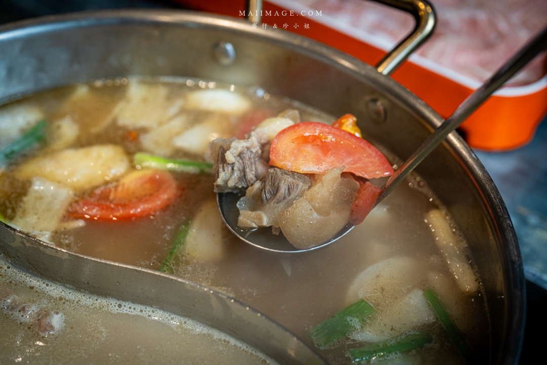 【台北美食】老撈麻辣鍋新派火鍋私房料理～台北必吃麻辣鍋，輝達黃仁勳都愛不釋手、捷運南京復興美食