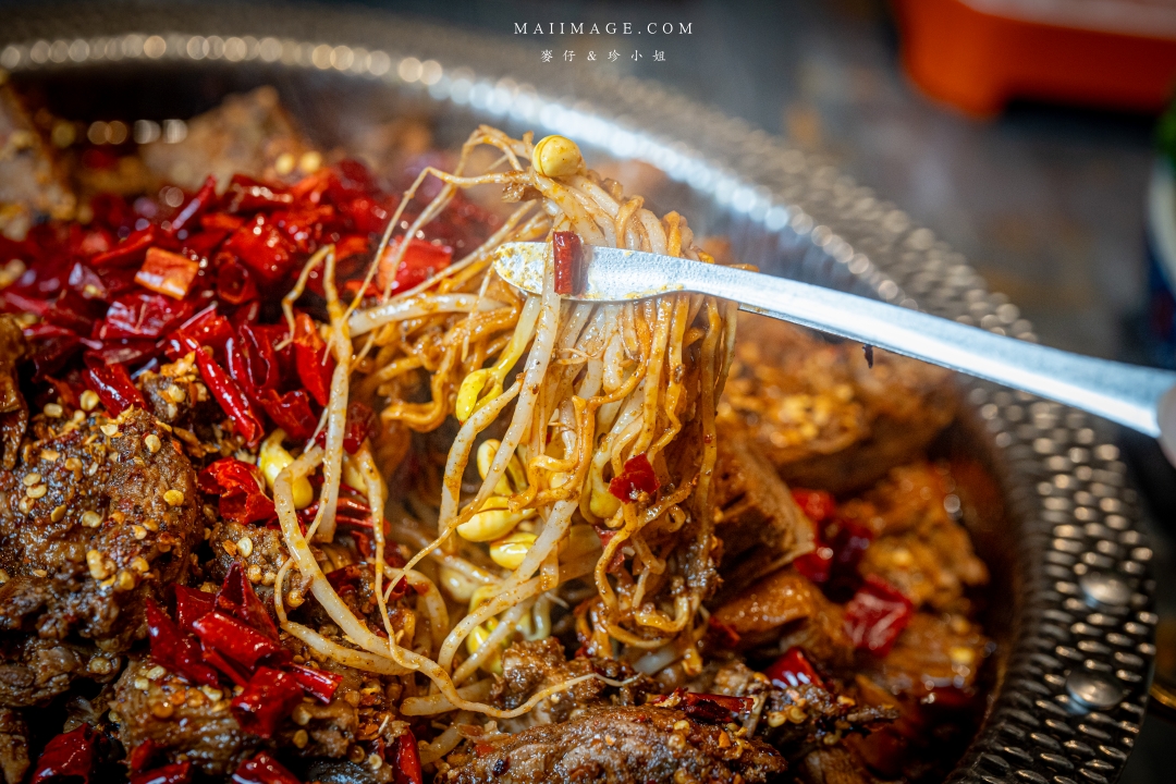 【台北美食】老撈麻辣鍋新派火鍋私房料理～台北必吃麻辣鍋，輝達黃仁勳都愛不釋手、捷運南京復興美食