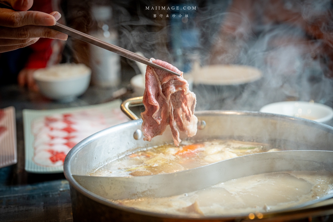 【台北美食】老撈麻辣鍋新派火鍋私房料理～台北必吃麻辣鍋，輝達黃仁勳都愛不釋手、捷運南京復興美食