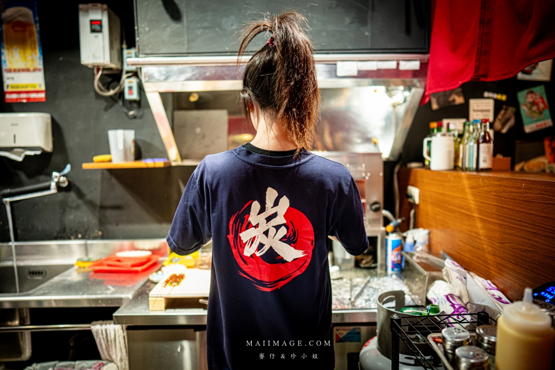 【板橋美食】炭吉郎炭火居酒屋～板橋板新捷運站超高人氣居酒屋，聚餐首選！