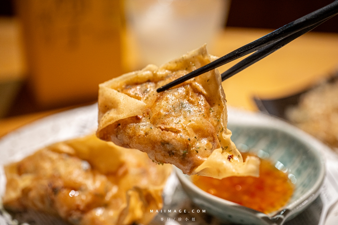 【台北美食】昭和台灣小熱炒居酒屋～台式熱炒日式居酒料理一次滿足，台北少見擁有戶外用餐區的餐廳。心味酒肴姊妹店