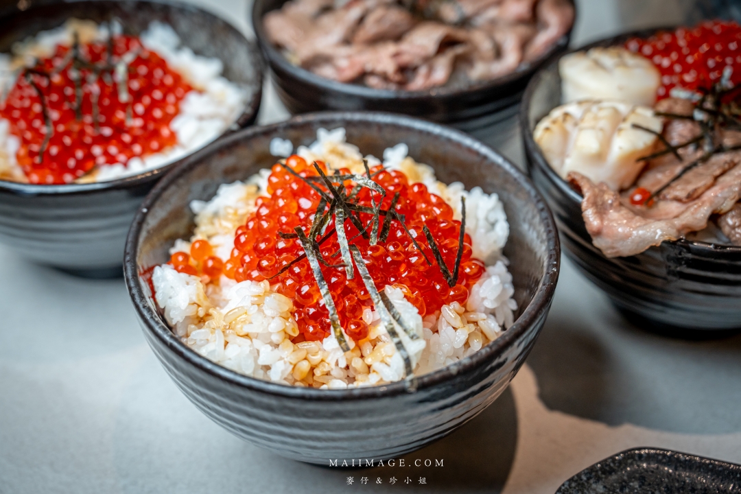 【台北美食】深紅汕頭鍋物 SOGO台北敦化店～浮誇系頂級活體海鮮這裡吃最划算，超扯屠龍四人套餐是聚餐首選。捷運忠孝敦化站美食推薦