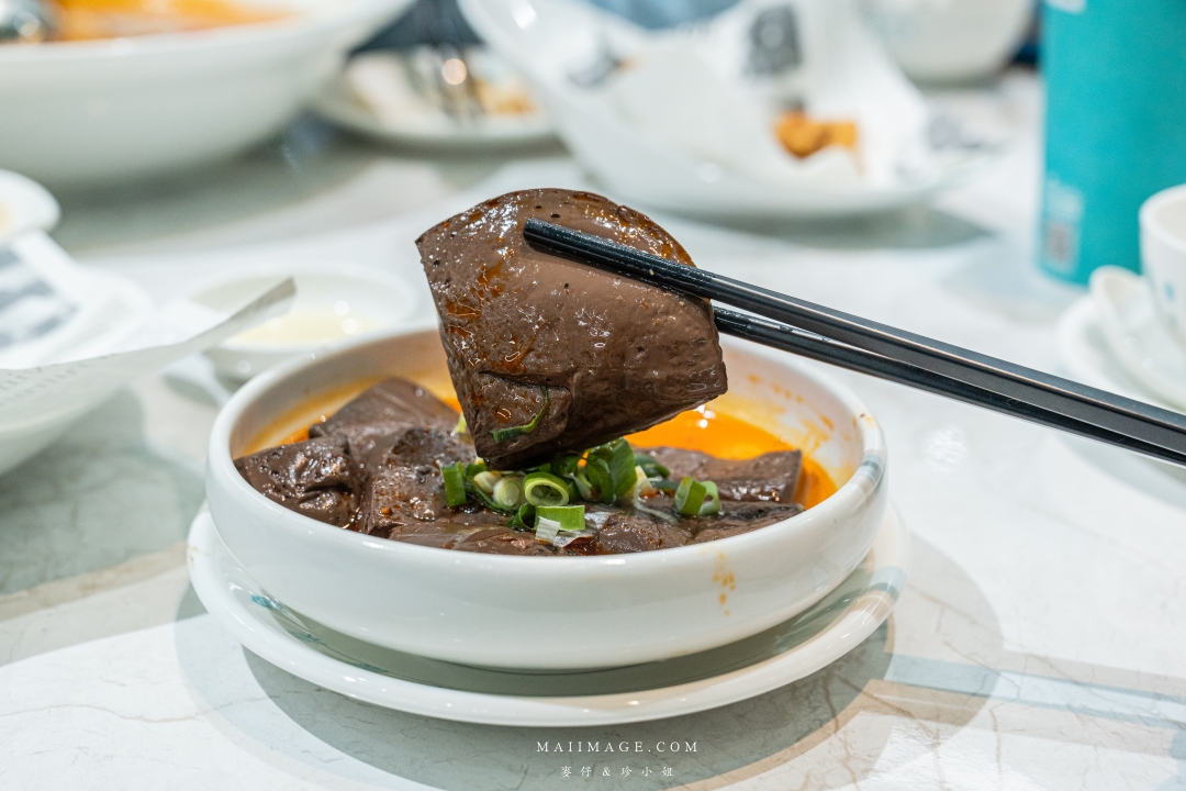 【台北美食】狂一鍋酸菜魚西門店～「狂一鍋酸菜魚」到底在紅甚麼？一口酸菜一口魚，酸辣得很自然，後韻回甘！精品食尚美學用餐體驗 風潮正夯。肉多多、明水然樂兩大新創姊妹品牌，2025樂多多集團最新力作。