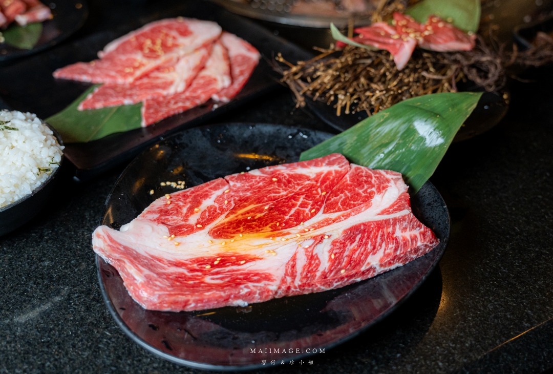 【桃園美食】匠夯日式燒肉～桃園吃到飽燒肉的天花板，老闆把吃到飽當作單點店在經營！專人剝蝦、桌邊代烤、食材講究，真的沒有不吃的道理。桃園藝文特區燒肉推薦