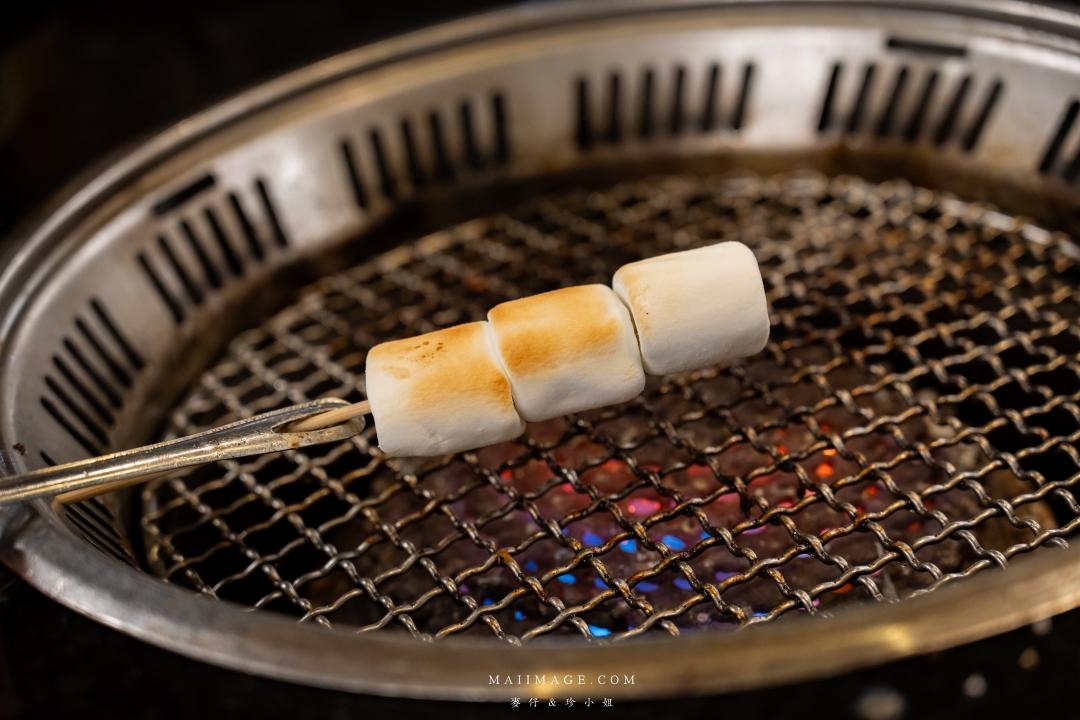 【桃園美食】匠夯日式燒肉～桃園吃到飽燒肉的天花板，老闆把吃到飽當作單點店在經營！專人剝蝦、桌邊代烤、食材講究，真的沒有不吃的道理。桃園藝文特區燒肉推薦