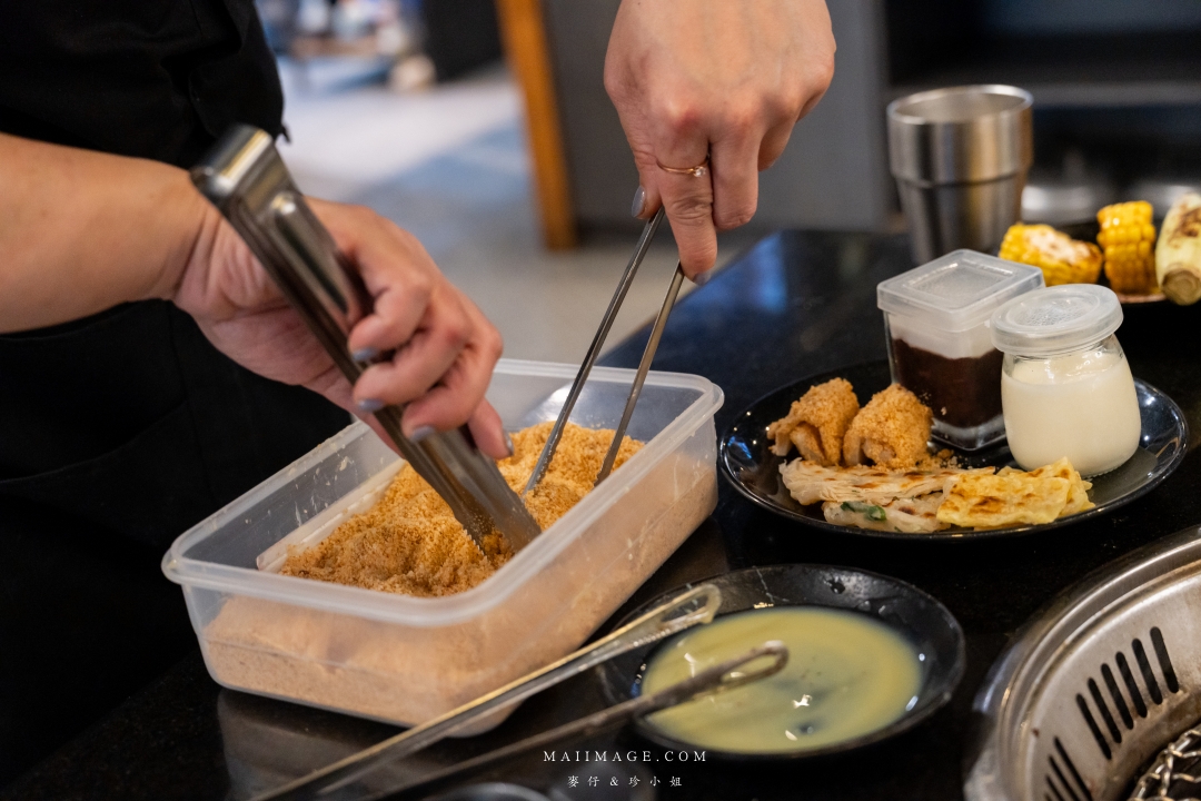 【桃園美食】匠夯日式燒肉～桃園吃到飽燒肉的天花板，老闆把吃到飽當作單點店在經營！專人剝蝦、桌邊代烤、食材講究，真的沒有不吃的道理。桃園藝文特區燒肉推薦