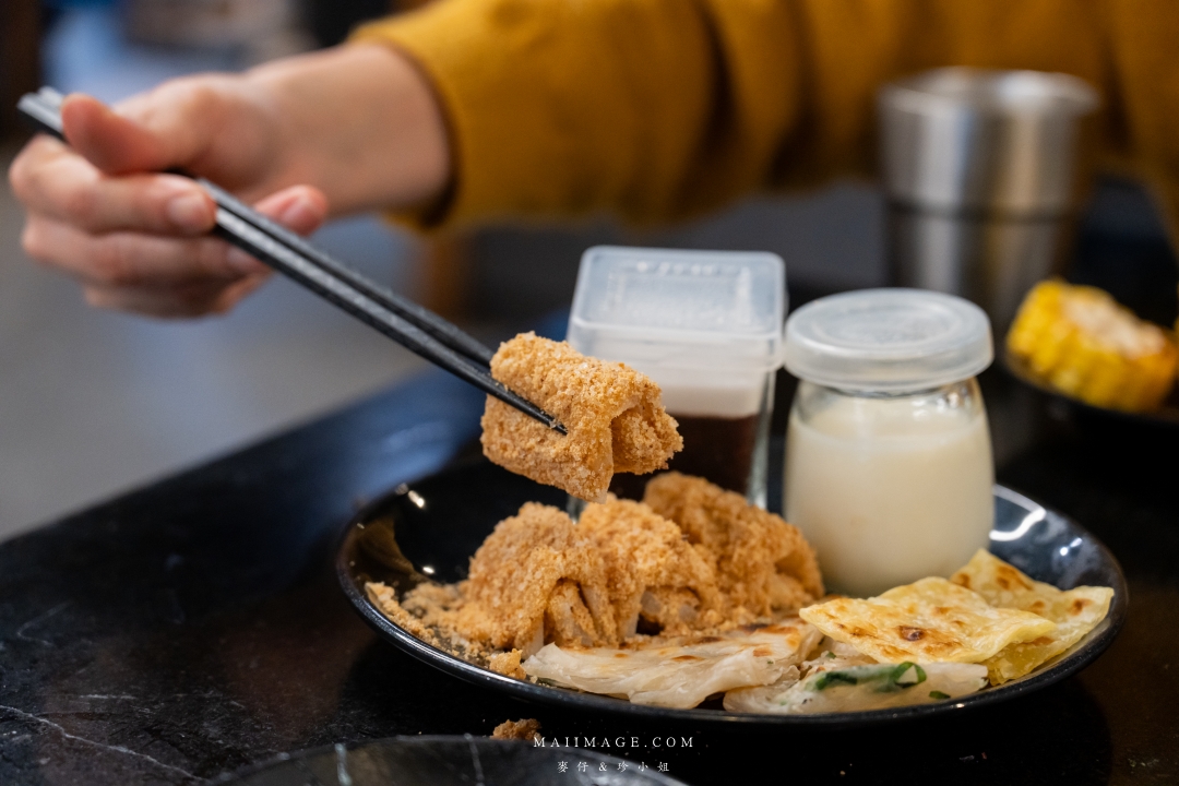 【桃園美食】匠夯日式燒肉～桃園吃到飽燒肉的天花板，老闆把吃到飽當作單點店在經營！專人剝蝦、桌邊代烤、食材講究，真的沒有不吃的道理。桃園藝文特區燒肉推薦