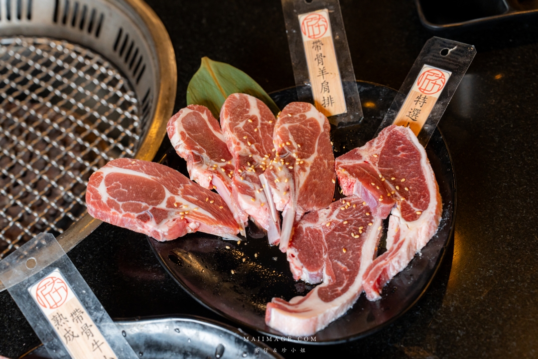 【桃園美食】匠夯日式燒肉～桃園吃到飽燒肉的天花板，老闆把吃到飽當作單點店在經營！專人剝蝦、桌邊代烤、食材講究，真的沒有不吃的道理。桃園藝文特區燒肉推薦