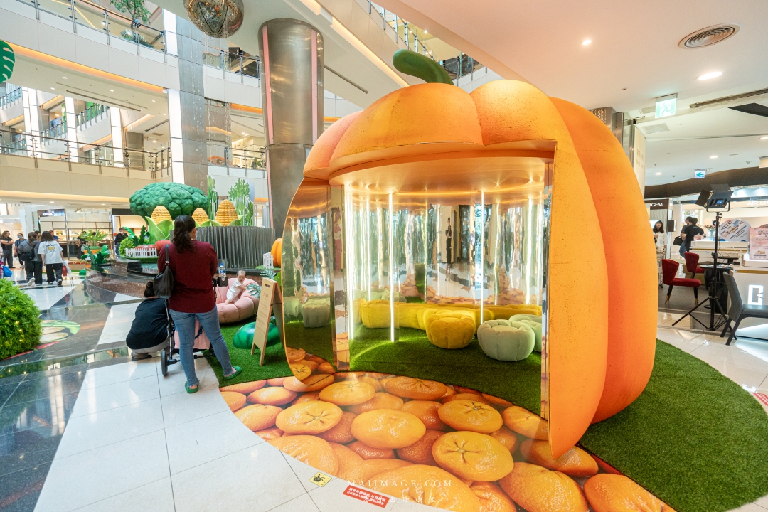 【桃園購物推薦】大江購物中心Metrowalk～2025母親節全攻略！大江國際購物中心春夏限定裝置藝術、美食好拍又好吃，讓媽咪嗨翻天！中壢親子一日遊路線，＋全年免費停車，大江才是真正的桃園之光！