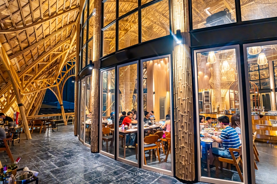 【曼谷美食】BALADA Restaurant & Live Music～曼谷最新河景餐廳！拉瑪九世大橋下品嚐經典泰式料理還有駐唱歌手氣氛超Chill