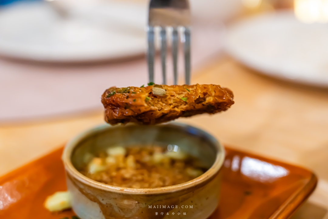 【曼谷美食】BALADA Restaurant & Live Music～曼谷最新河景餐廳！拉瑪九世大橋下品嚐經典泰式料理還有駐唱歌手氣氛超Chill