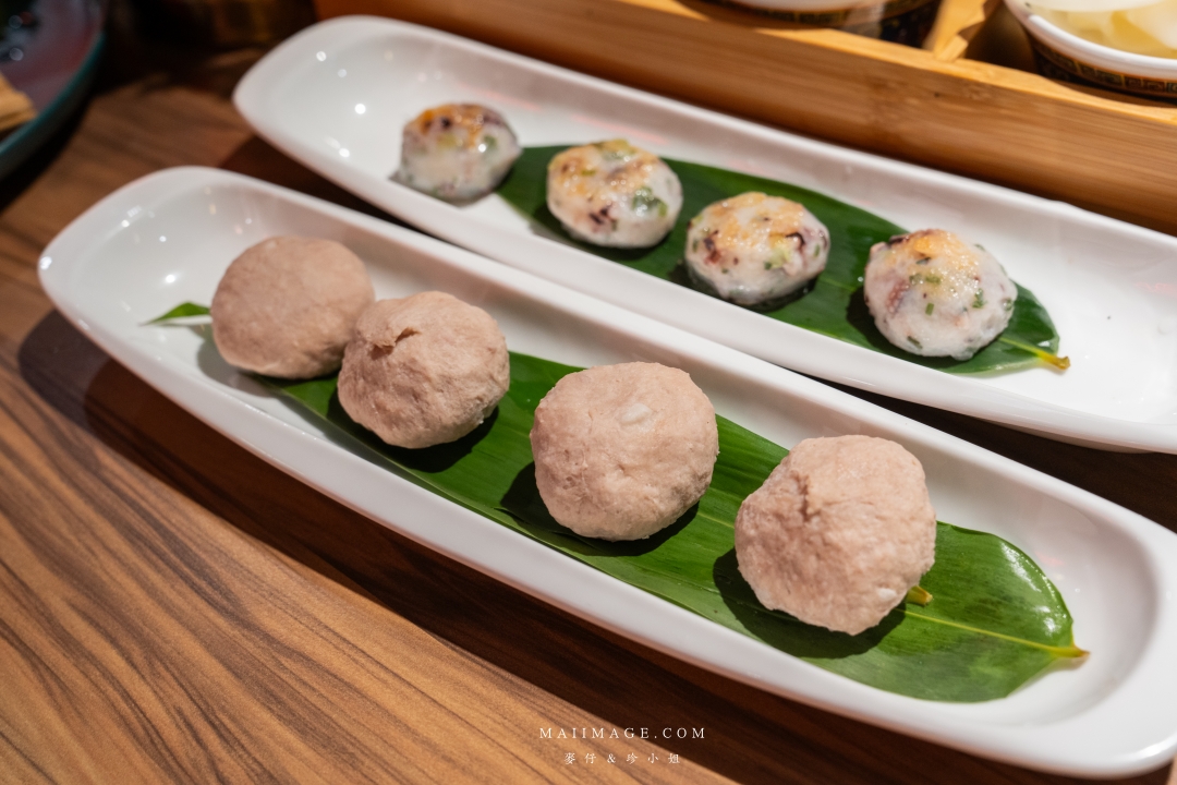 【基隆美食】狸小路炭火燒肉～全新推出麻辣鴛鴦火鍋，大推上海溫麻辣湯+老火雞白湯！基隆美食推薦
