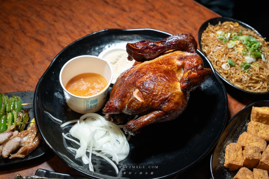 【景美美食】雞老闆桶仔雞景美店～景美夜市也有好吃爆汁桶仔雞，學生吃雞只要399壽星還能免費送！景美捷運站美食推薦