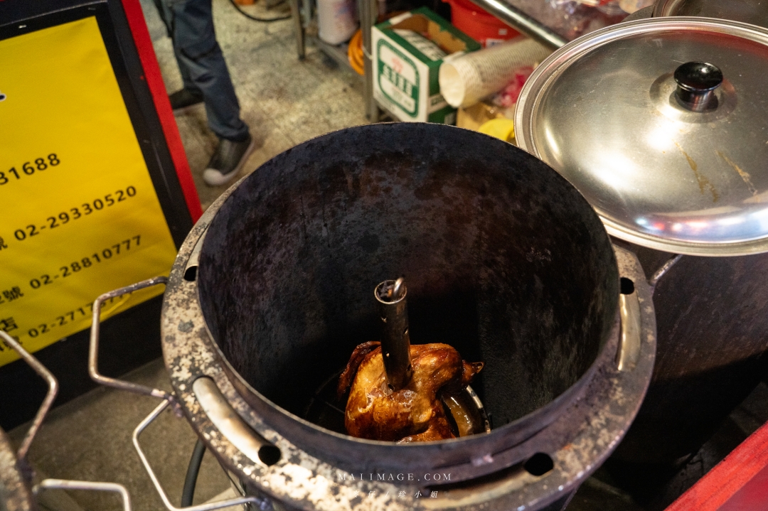【景美美食】雞老闆桶仔雞景美店～景美夜市也有好吃爆汁桶仔雞，學生吃雞只要399壽星還能免費送！景美捷運站美食推薦