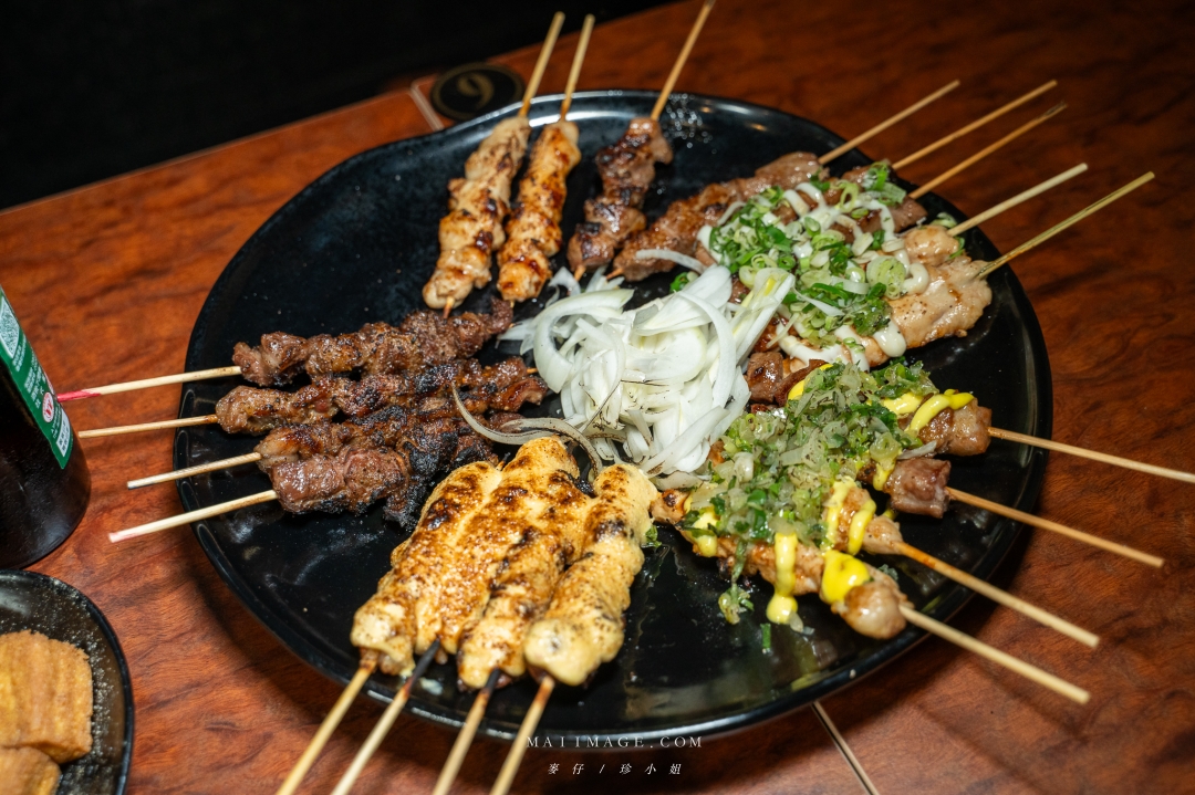 【景美美食】雞老闆桶仔雞景美店～景美夜市也有好吃爆汁桶仔雞，學生吃雞只要399壽星還能免費送！景美捷運站美食推薦