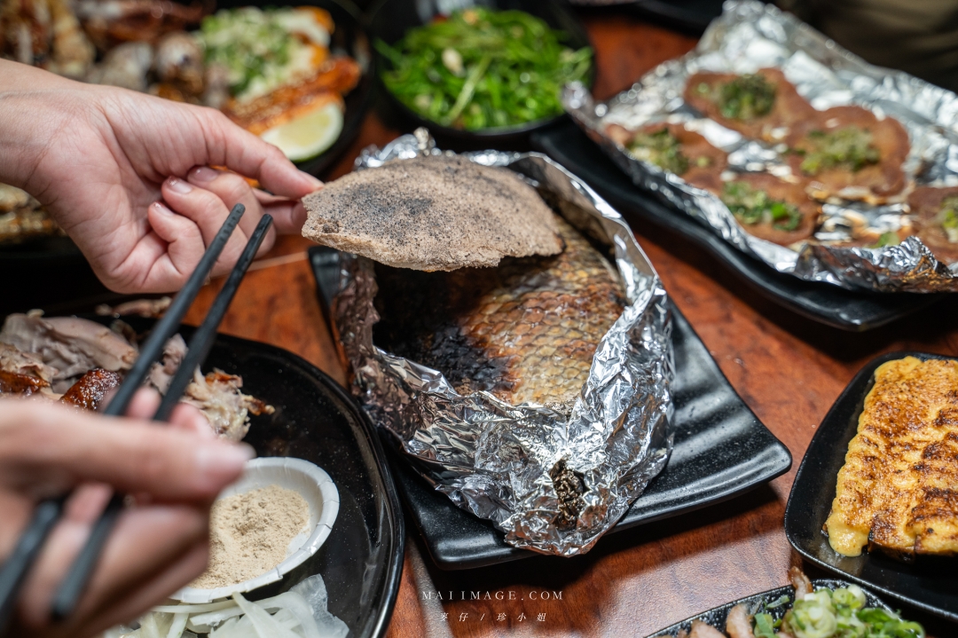 【景美美食】雞老闆桶仔雞景美店～景美夜市也有好吃爆汁桶仔雞，學生吃雞只要399壽星還能免費送！景美捷運站美食推薦