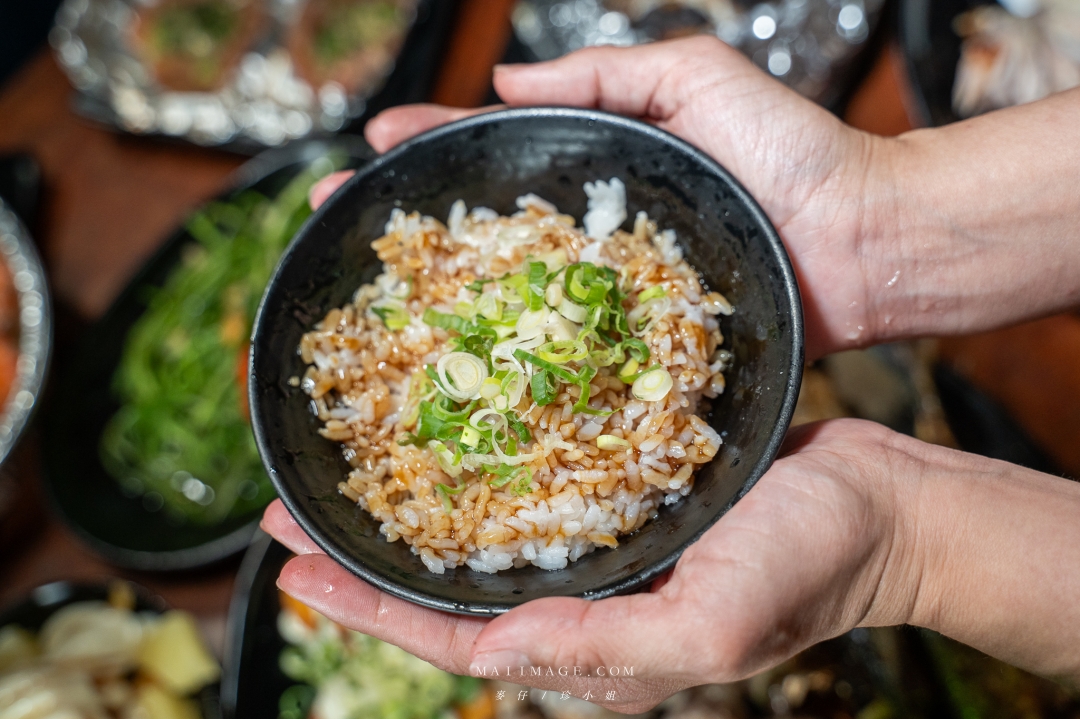 【景美美食】雞老闆桶仔雞景美店～景美夜市也有好吃爆汁桶仔雞，學生吃雞只要399壽星還能免費送！景美捷運站美食推薦