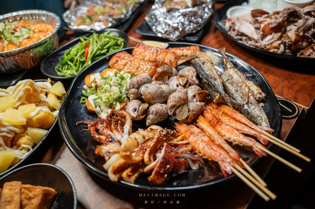 【景美美食】雞老闆桶仔雞景美店～景美夜市也有好吃爆汁桶仔雞，學生吃雞只要399壽星還能免費送！景美捷運站美食推薦