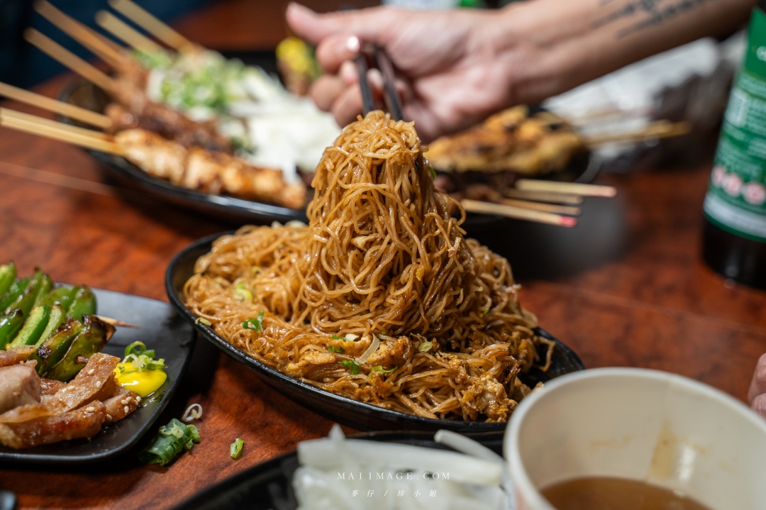【景美美食】雞老闆桶仔雞景美店～景美夜市也有好吃爆汁桶仔雞，學生吃雞只要399壽星還能免費送！景美捷運站美食推薦