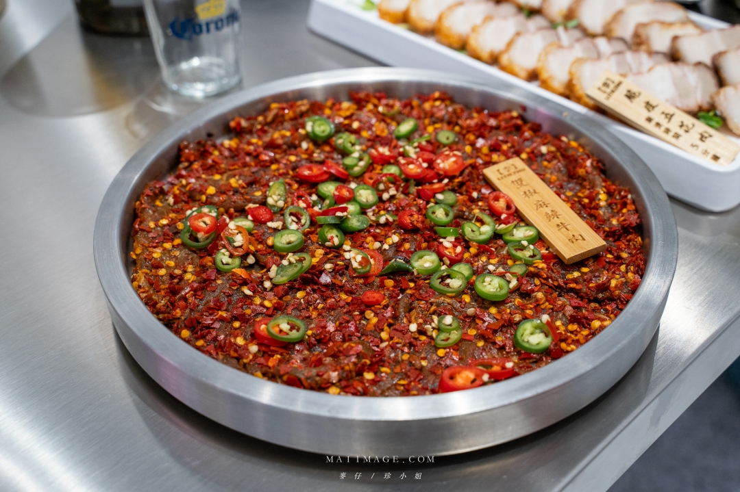 【台北美食】李鐵柱老火鍋 台北光復店～永和重慶老火鍋名店開來台北囉。國父紀念館站美食推薦
