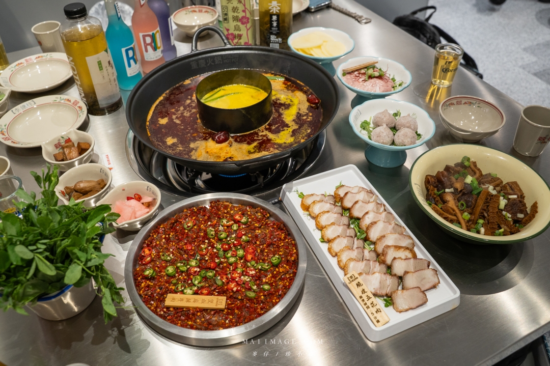 【台北美食】李鐵柱老火鍋 台北光復店～永和重慶老火鍋名店開來台北囉。國父紀念館站美食推薦