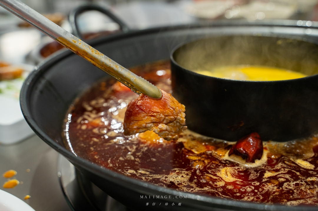 【台北美食】李鐵柱老火鍋 台北光復店～永和重慶老火鍋名店開來台北囉。國父紀念館站美食推薦
