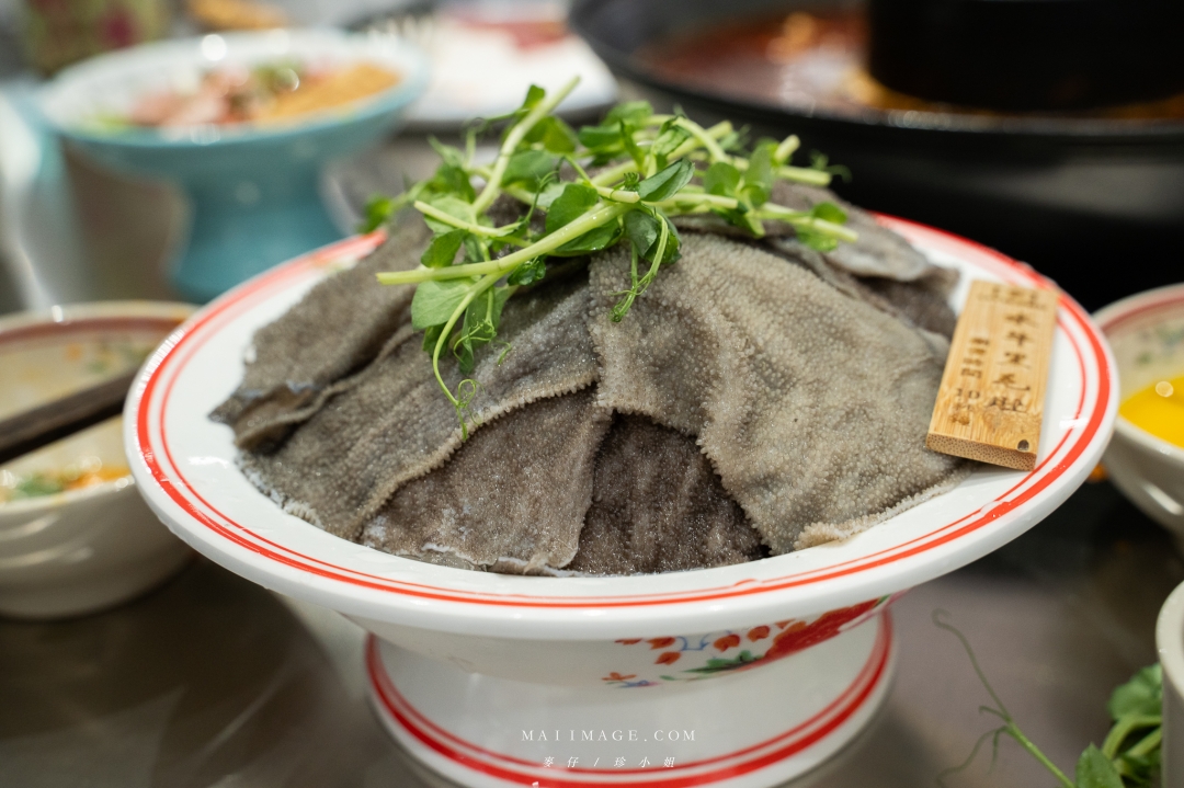 【台北美食】李鐵柱老火鍋 台北光復店～永和重慶老火鍋名店開來台北囉。國父紀念館站美食推薦