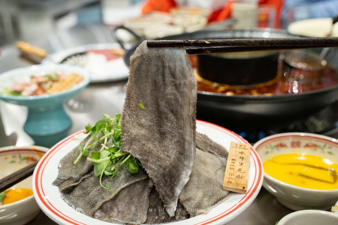 【台北美食】李鐵柱老火鍋 台北光復店～永和重慶老火鍋名店開來台北囉。國父紀念館站美食推薦