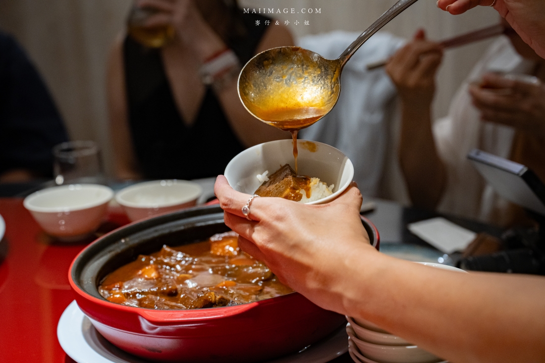 【台北美食】麟聚餐廳~如曦酒店必吃的頂級粵菜,不用傷荷包也能享受到米其林推薦的頂級料理,午間桌菜單桌只要15000,台北米其林餐廳推薦、小巨蛋捷運站美食 【台北美食】麟聚餐廳~如曦酒店必吃的頂級粵菜,不用傷荷包也能享受到米其林推薦的頂級料理,午間桌菜單桌只要15000,台北米其林餐廳推薦、小巨蛋捷運站美食