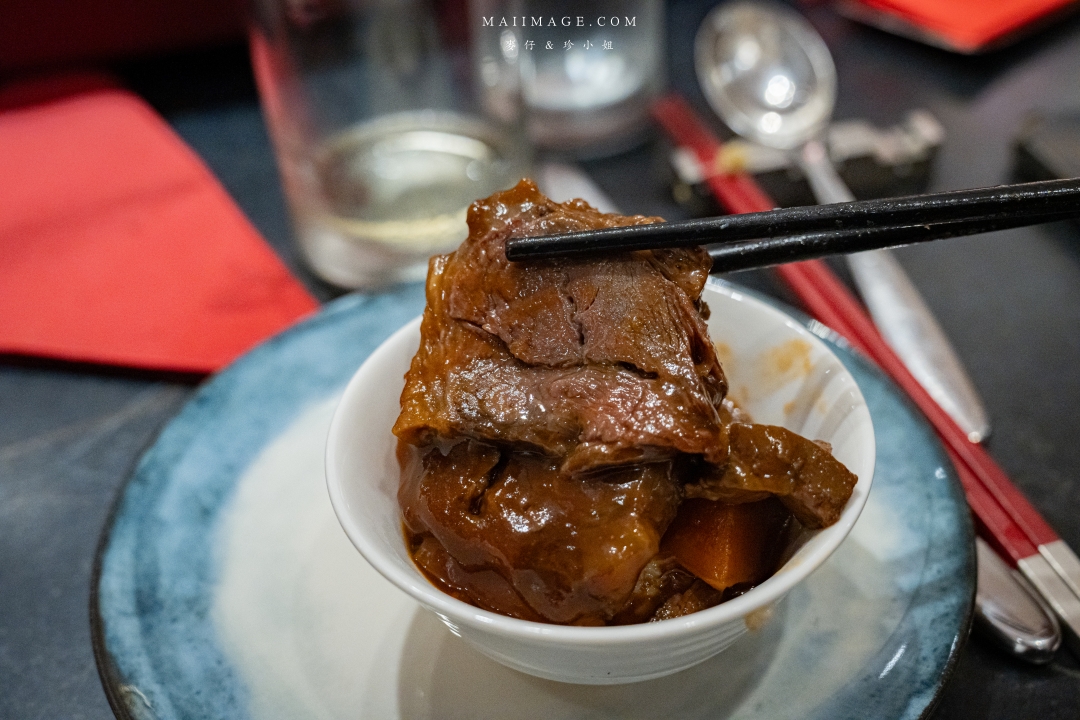 【台北美食】麟聚餐廳~如曦酒店必吃的頂級粵菜,不用傷荷包也能享受到米其林推薦的頂級料理,午間桌菜單桌只要15000,台北米其林餐廳推薦、小巨蛋捷運站美食 【台北美食】麟聚餐廳~如曦酒店必吃的頂級粵菜,不用傷荷包也能享受到米其林推薦的頂級料理,午間桌菜單桌只要15000,台北米其林餐廳推薦、小巨蛋捷運站美食