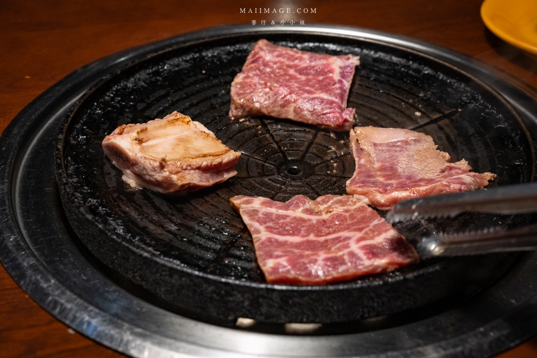 【台北美食】韓金館 韓國烤肉. 韓國鍋物～林森條通商圈在地12年老字號，最強韓式鐵盤烤肉、韓國鍋物、特色料理、韓式下酒菜一次滿足，捷運中山站美食推薦