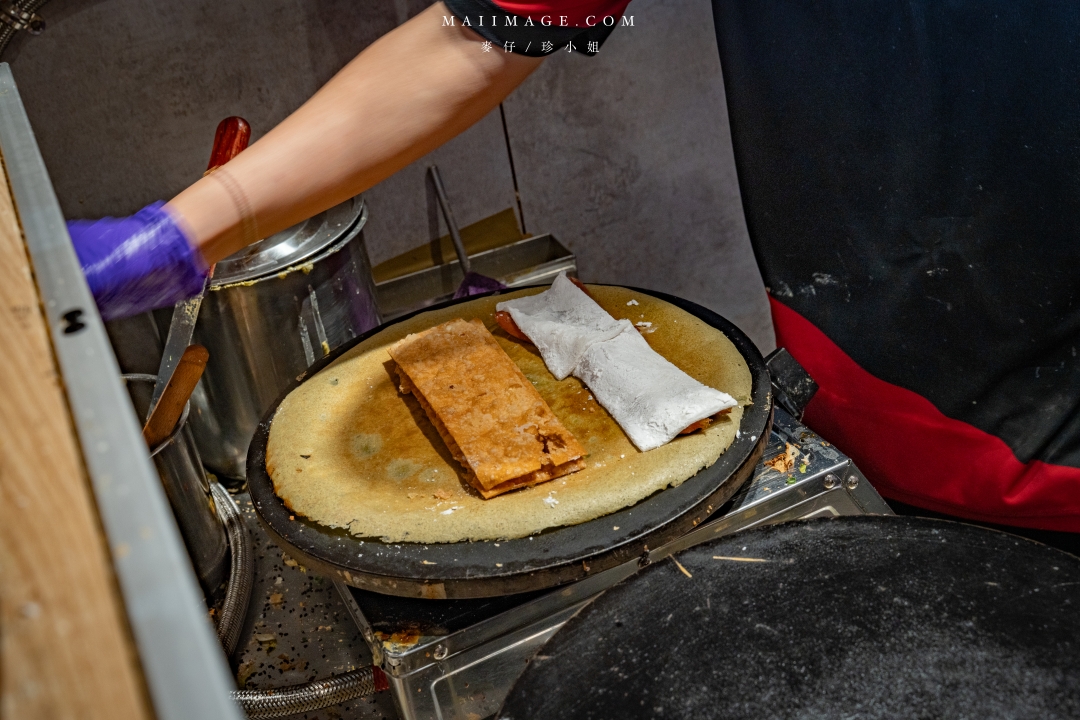 【台北美食】洪記煎餅果子台北旗艦店～遼寧夜市正宗天津煎餅果子專賣店，中山區辦公室下午茶推薦、捷運南京復興站美食