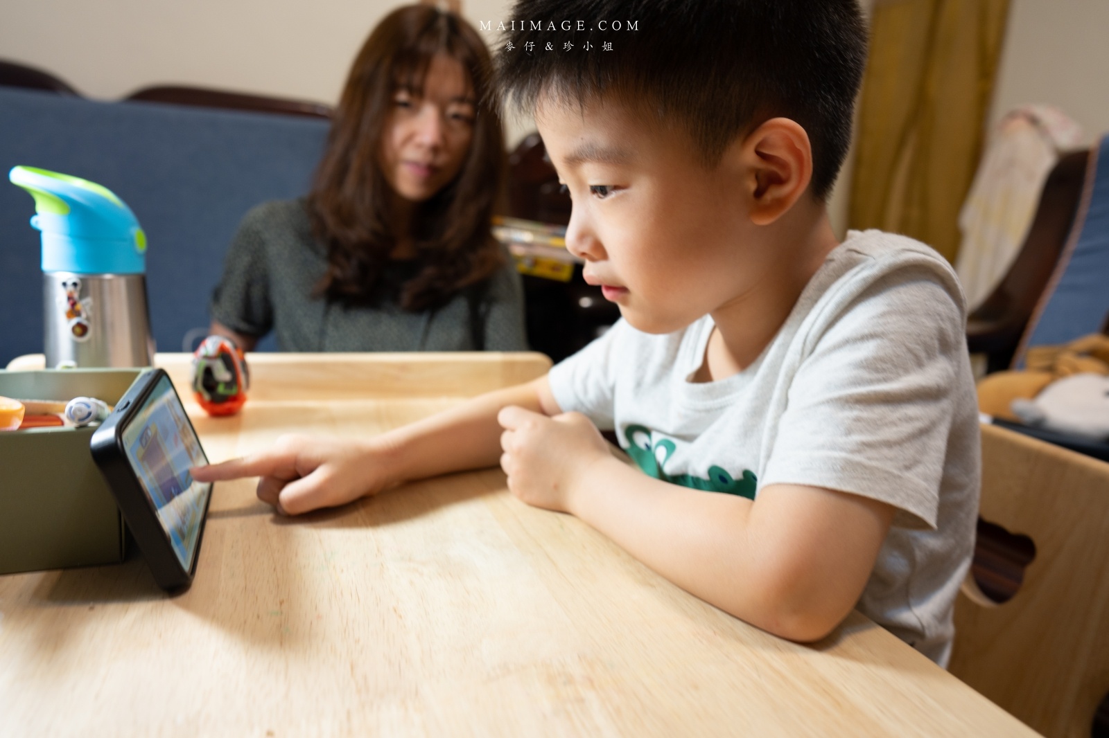 葉黃素飲評比｜2025市售5款高人氣葉黃素飲實測評比，如何挑選才是最好的選擇？益比喜盯晶王、正官庄、黑松、天地合補、麗彤生醫