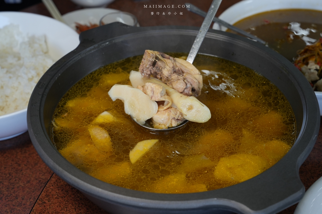 【花蓮富里金針花】2025花蓮富里六十石山金針花季來囉～在地金針花風味餐、竹炭包手作DIY體驗、忘憂亭小瑞士、田媽媽