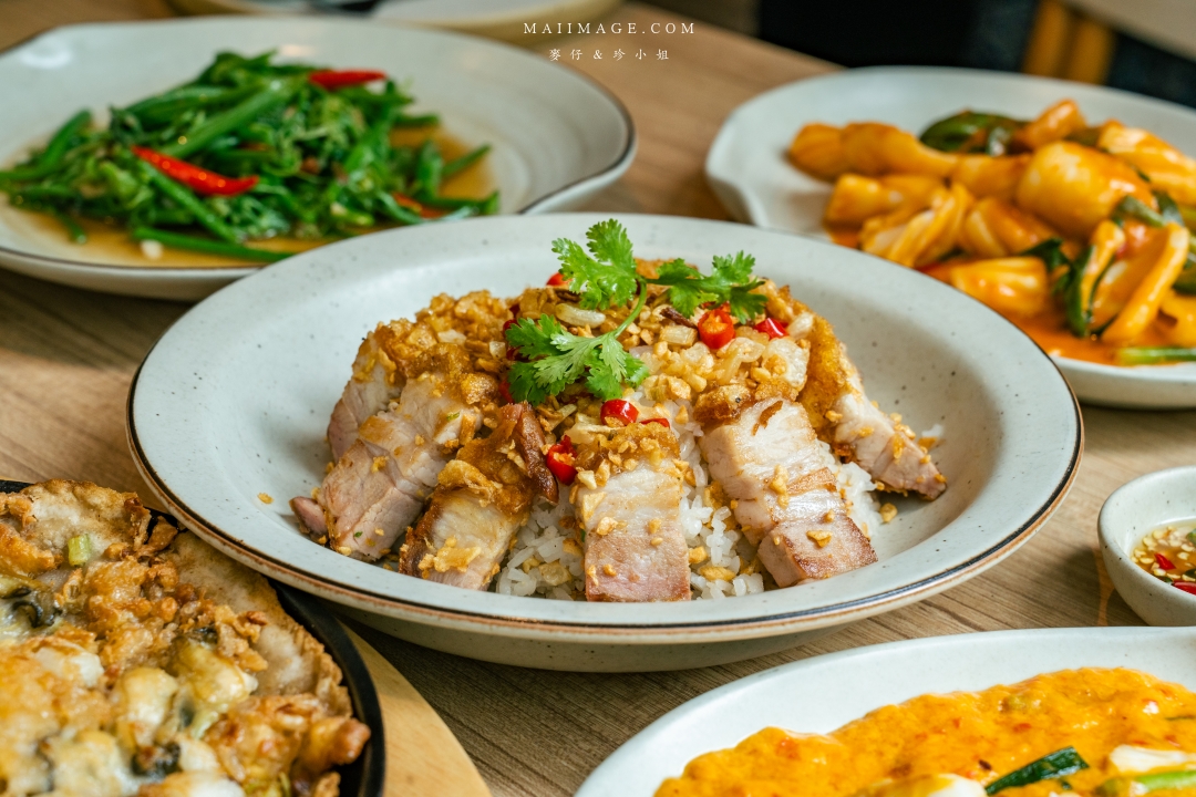 【曼谷美食】Savoey上味泰餐館 Chit Lom～泰國50年老字號經典泰式料理，必點咖哩螃蟹、蚵仔煎，BTS Chit Lom美食