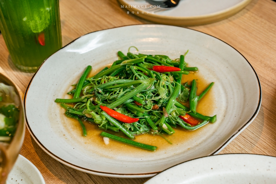 【曼谷美食】Savoey上味泰餐館 Chit Lom～泰國50年老字號經典泰式料理，必點咖哩螃蟹、蚵仔煎，BTS Chit Lom美食