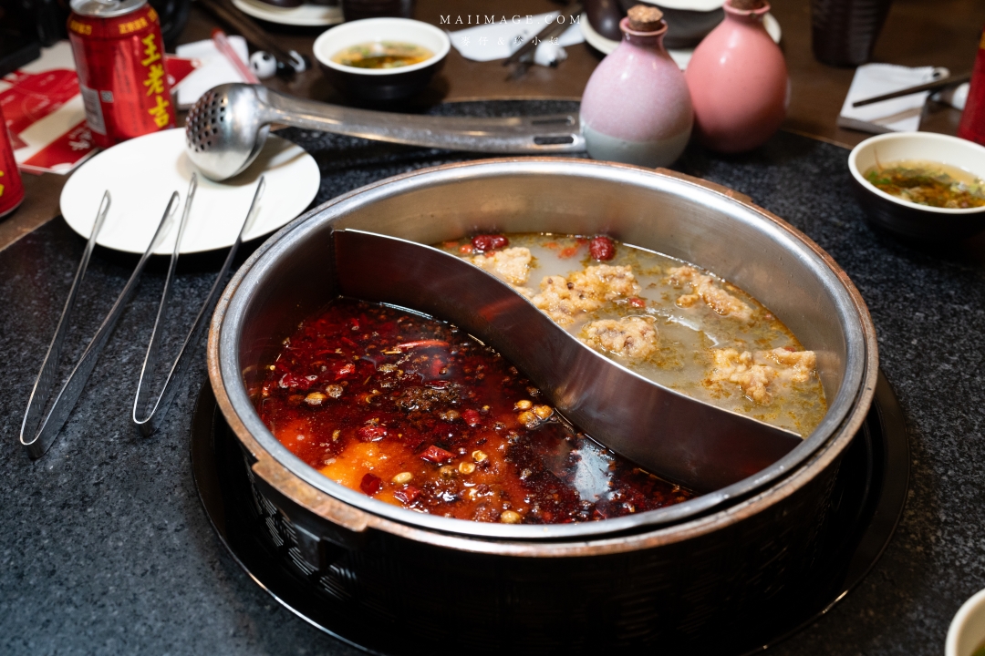 【台北美食】小膳香成都麻辣火鍋～全台唯一供應手切溫體牛的成都老火鍋，產地新鮮直送部位種類最多。捷運忠孝敦化站美食
