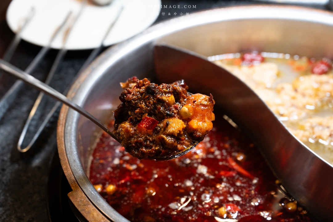 【台北美食】小膳香成都麻辣火鍋～全台唯一供應手切溫體牛的成都老火鍋，產地新鮮直送部位種類最多。捷運忠孝敦化站美食