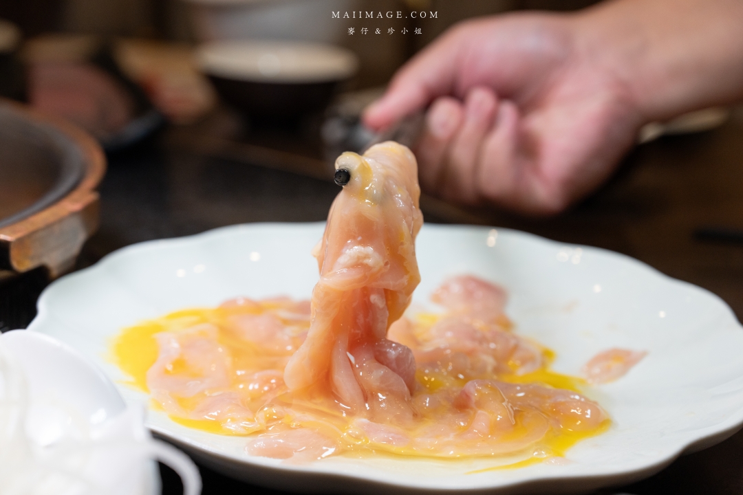 【台北美食】小膳香成都麻辣火鍋～全台唯一供應手切溫體牛的成都老火鍋，產地新鮮直送部位種類最多。捷運忠孝敦化站美食