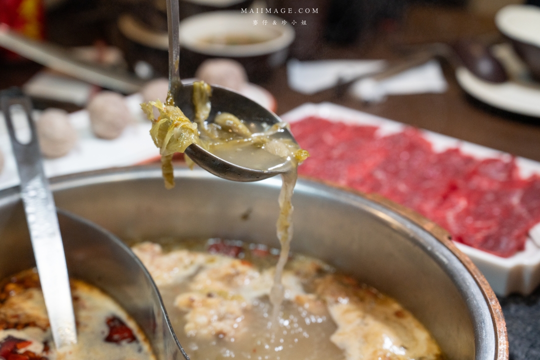 【台北美食】小膳香成都麻辣火鍋～全台唯一供應手切溫體牛的成都老火鍋，產地新鮮直送部位種類最多。捷運忠孝敦化站美食