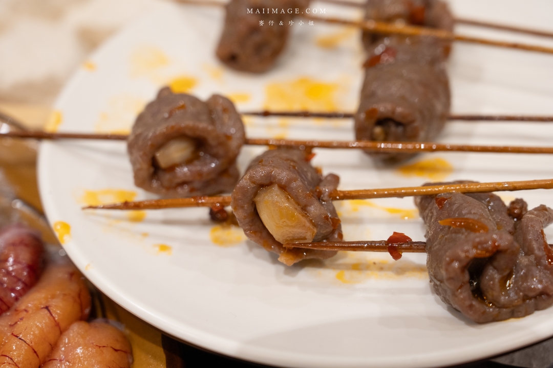 【台北美食】小膳香成都麻辣火鍋～全台唯一供應手切溫體牛的成都老火鍋，產地新鮮直送部位種類最多。捷運忠孝敦化站美食