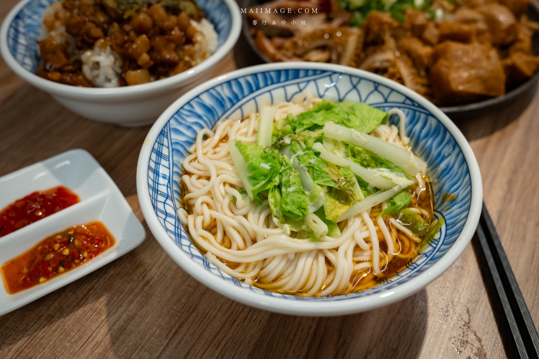 【永和美食】東引快刀手中和店~想吃經典招牌牛油麻醬麵、滷菜不用跑台北市,捷運永安市場站美食、中和四號公園美食推薦 【永和美食】東引快刀手中和店~想吃經典招牌牛油麻醬麵、滷菜不用跑台北市,捷運永安市場站美食、中和四號公園美食推薦