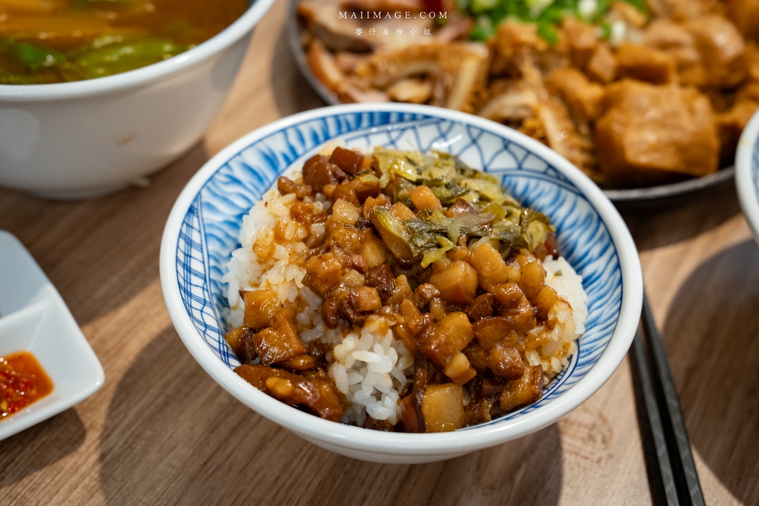 【永和美食】東引快刀手中和店~想吃經典招牌牛油麻醬麵、滷菜不用跑台北市,捷運永安市場站美食、中和四號公園美食推薦